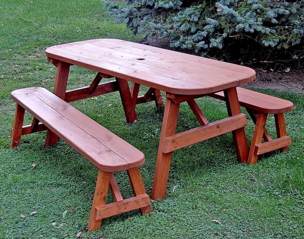 Дачный столик. Стол для дачи. Стол дачный деревянный. Стол и лавочки в сад. Стол деревянный для дачи.