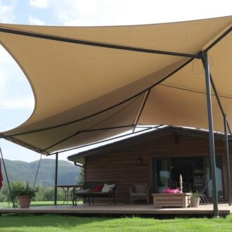 Полог брезентовый: как выбрать, использовать и продлить жизнь древнему помощнику